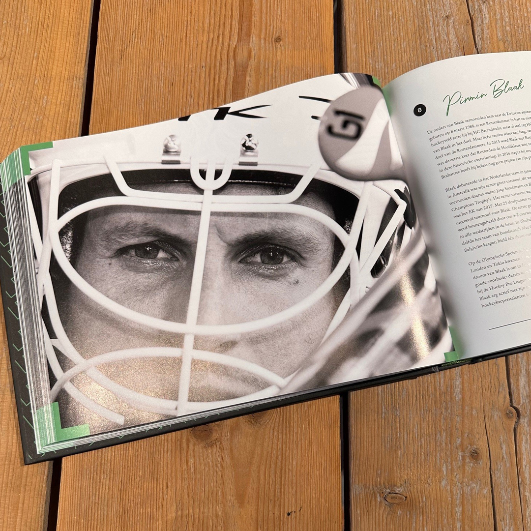 Publicatie, Boek, Advertentie, Helm, Poster